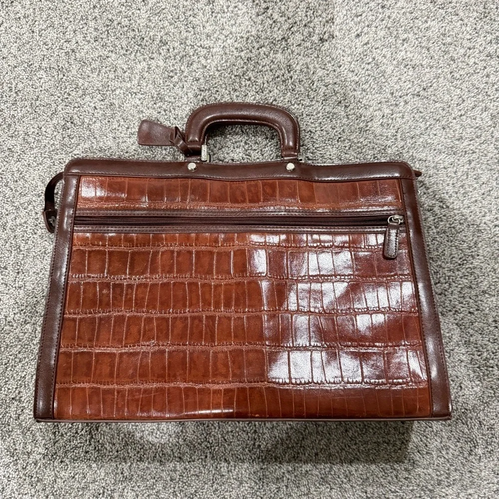 Vtg MARC CHANTEL EMBOSSED Crocodile Brown Leather Briefcase RARE Zip Closure